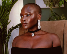 Load image into Gallery viewer, Geneva Earring &amp; Iman Choker
