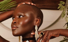 Load image into Gallery viewer, Sara earrings
