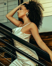 Load image into Gallery viewer, Elle&#39;
